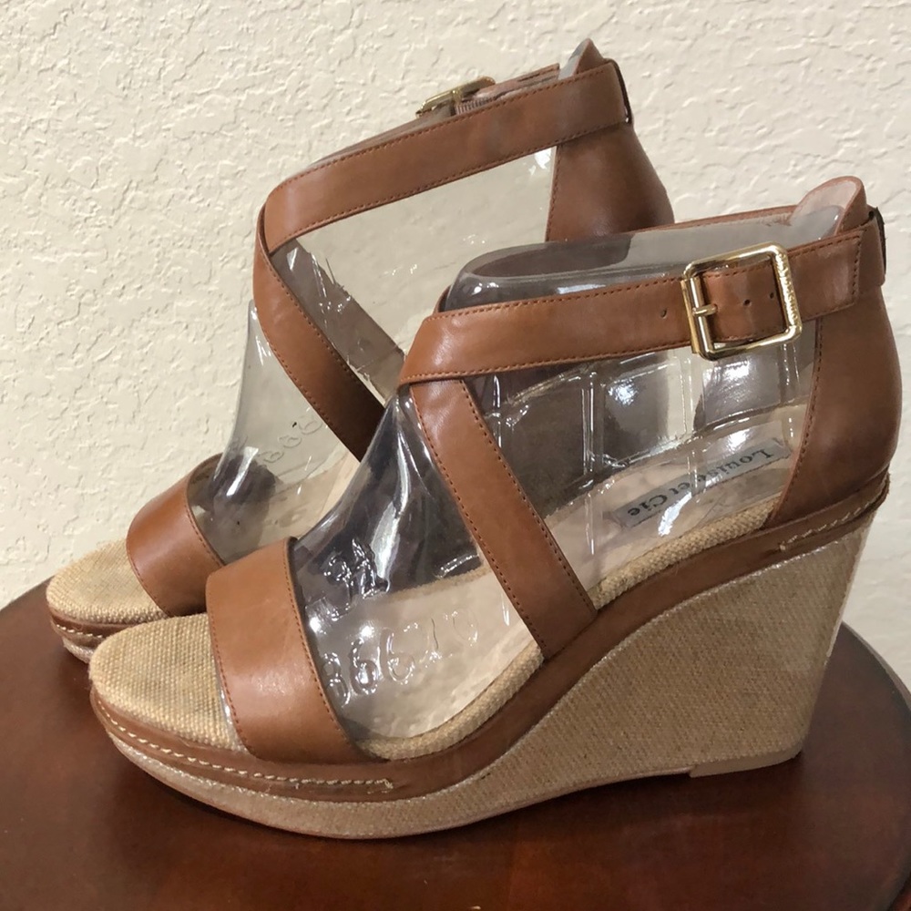 Sandals - Picture 2 of 3